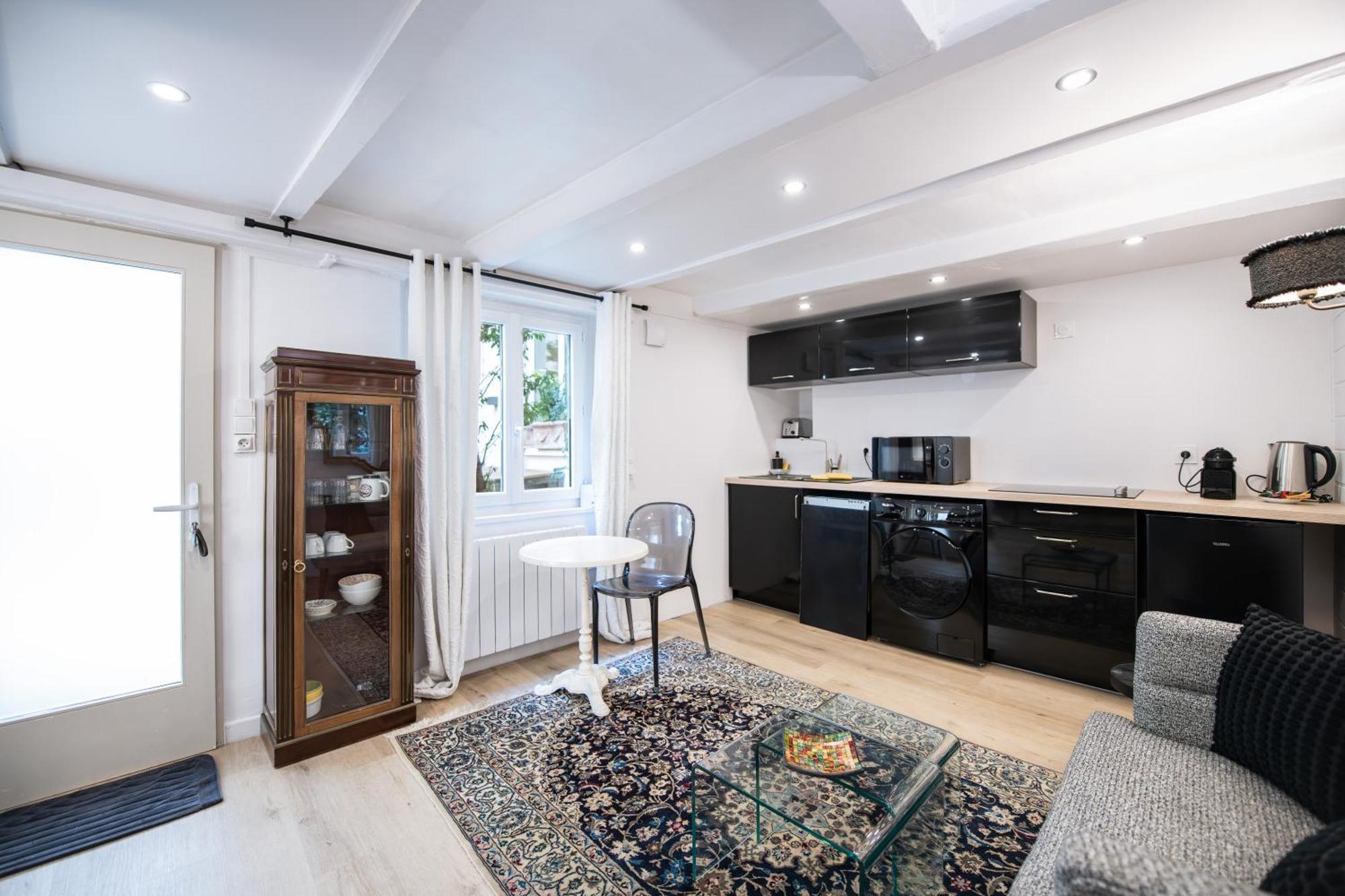 Mhl - Maison Hotel Lyon Bilik gambar