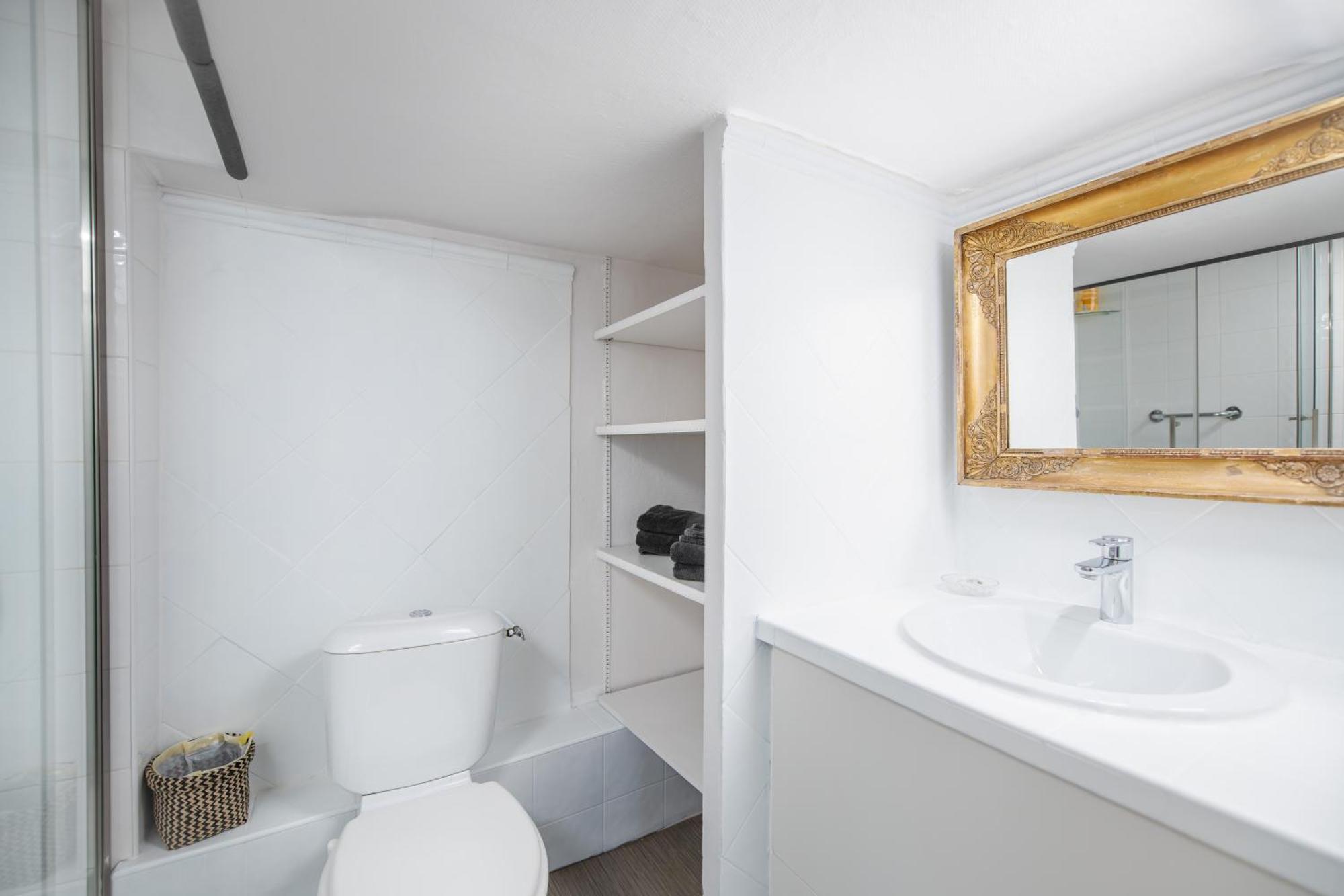 Mhl - Maison Hotel Lyon Bilik gambar